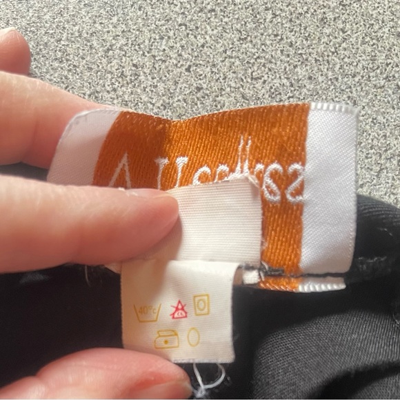 Vintage V-I-Petites Black Wool Blend Button Skirt - Picture 7 of 10